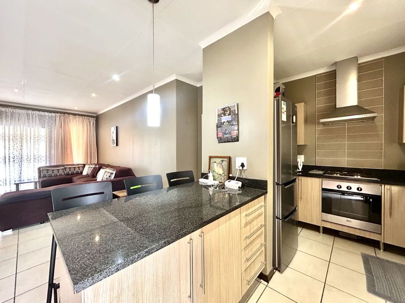 Townhouse For Sale in Mooikloof Ridge - Photo 7