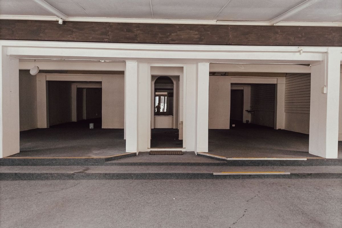 Retail For Sale in George Central - Photo 4