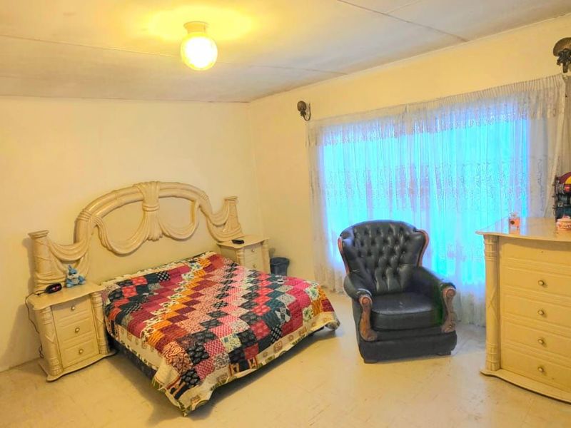 House For Sale in Laudium - Photo 10