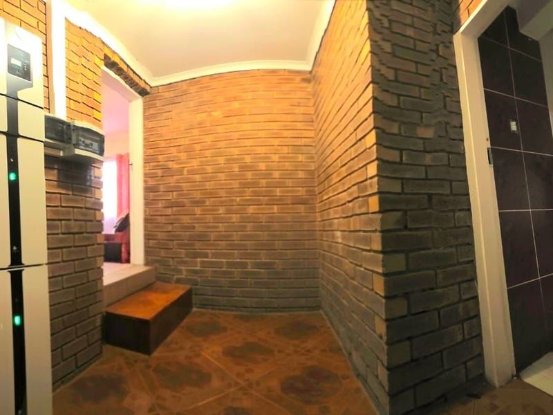 House For Sale in Laudium - Photo 9