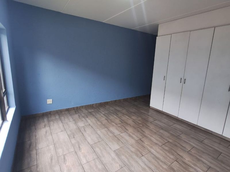 Apartment For Sale in Northgate - Photo 8