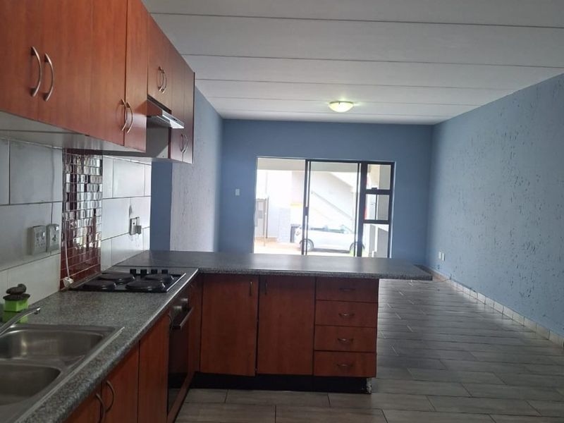 Apartment For Sale in Northgate - Photo 4