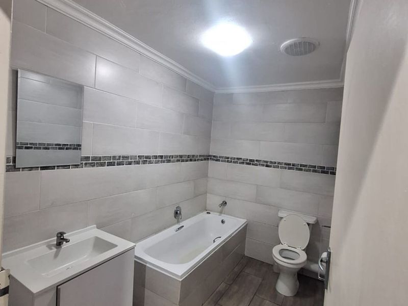 Apartment For Sale in Northgate - Photo 10