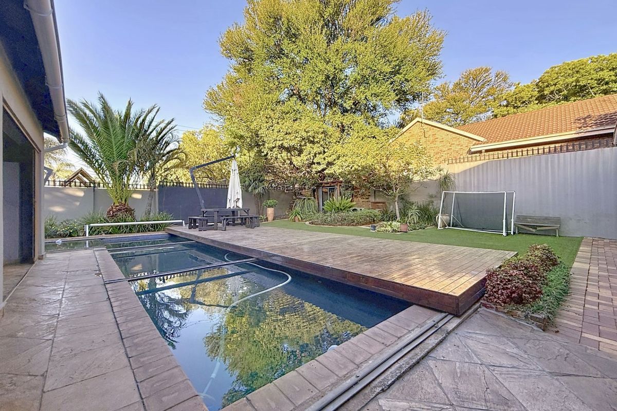 House For Sale in Zwartkop - Photo 5