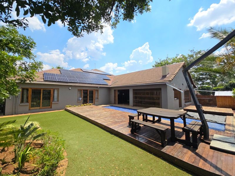 House For Sale in Zwartkop - Photo 3