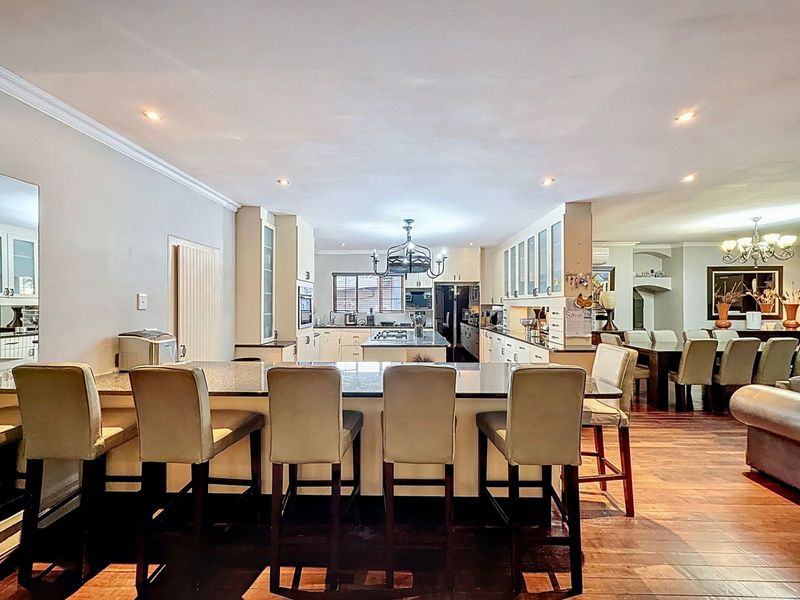 House For Sale in Zwartkop - Photo 6