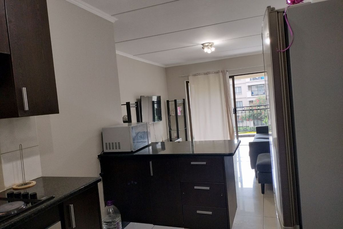 Apartment For Sale in Noordwyk - Photo 2