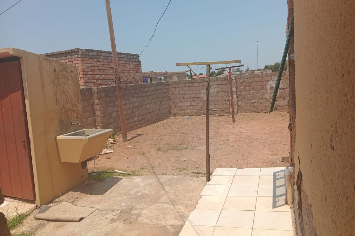 House For Sale in Hammanskraal Central - Photo 3