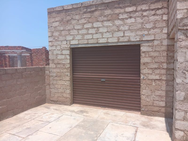 House For Sale in Hammanskraal Central - Photo 4