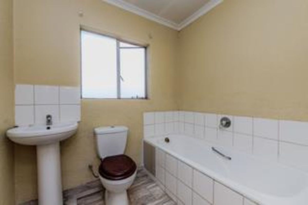 House For Sale in Cosmo City - Photo 5