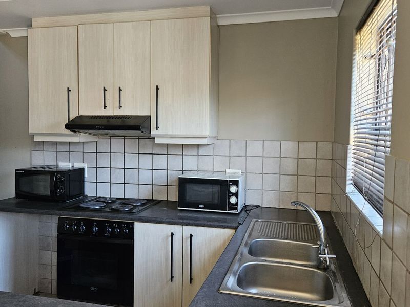House For Sale in Ndabeni - Photo 5