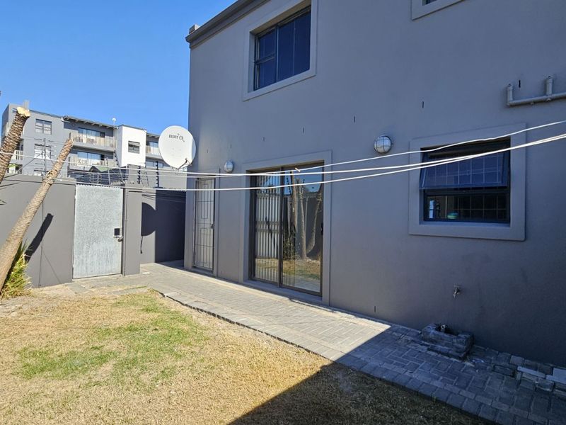 House For Sale in Ndabeni - Photo 2