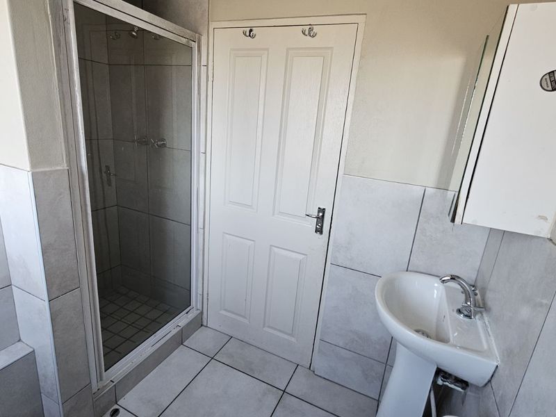 House For Sale in Ndabeni - Photo 8