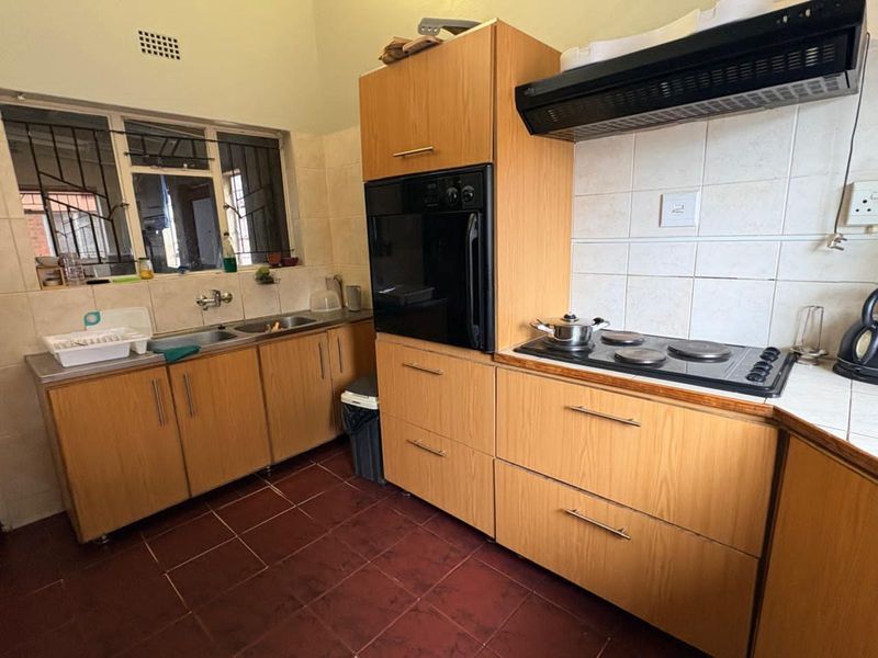 House For Sale in Floors - Photo 10