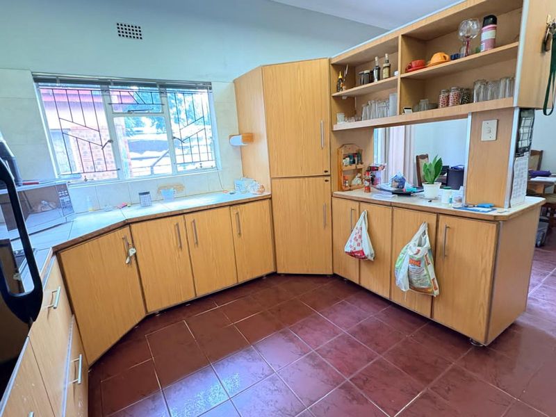 House For Sale in Floors - Photo 9