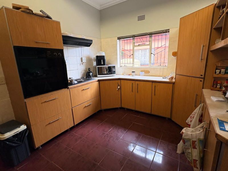 House For Sale in Floors - Photo 8