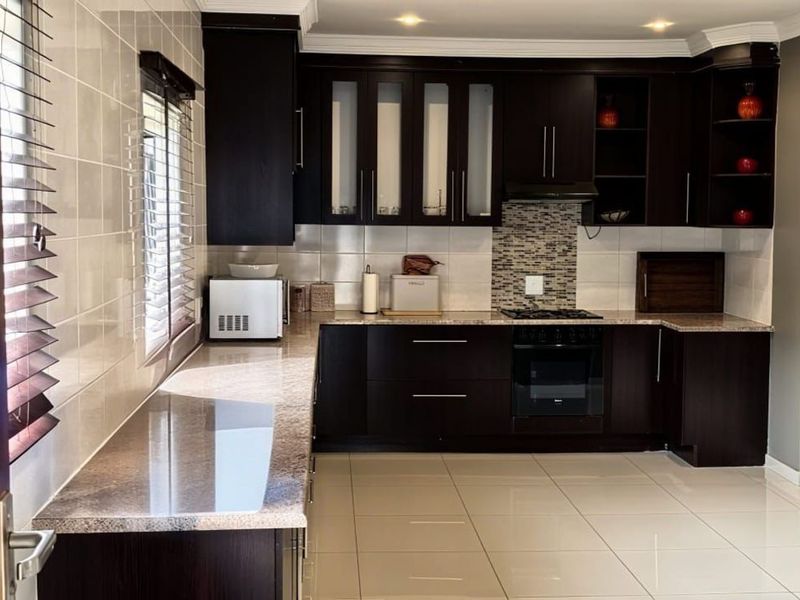 House For Sale in The Orchards - Photo 3