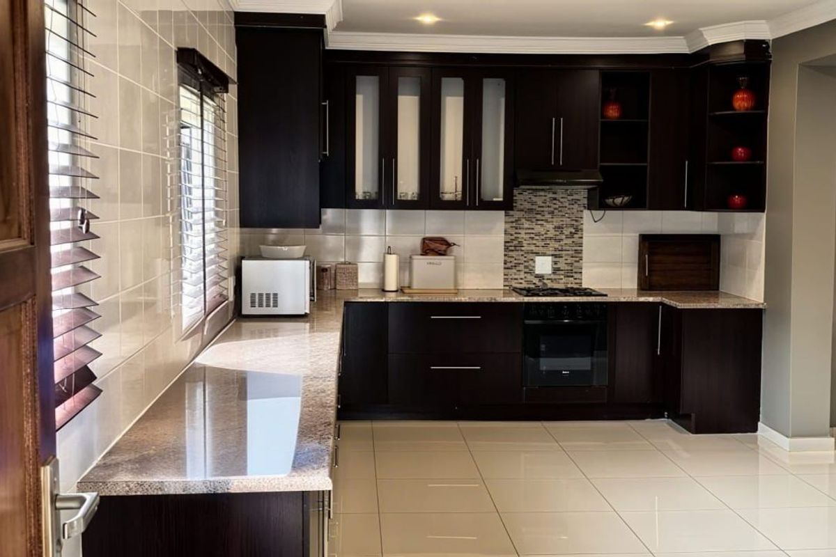 House For Sale in The Orchards - Photo 3