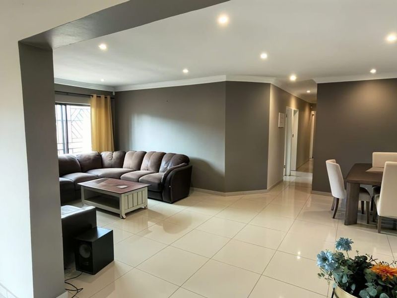 House For Sale in The Orchards - Photo 10