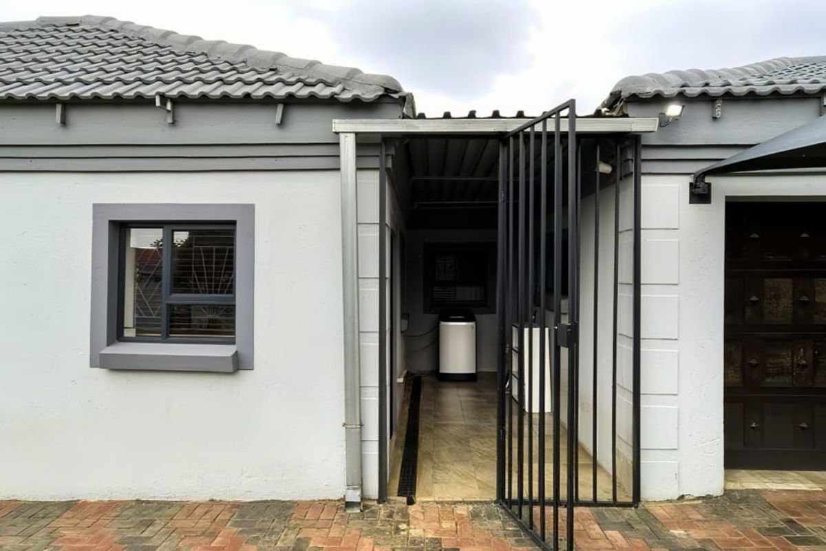 House For Sale in The Orchards - Photo 2