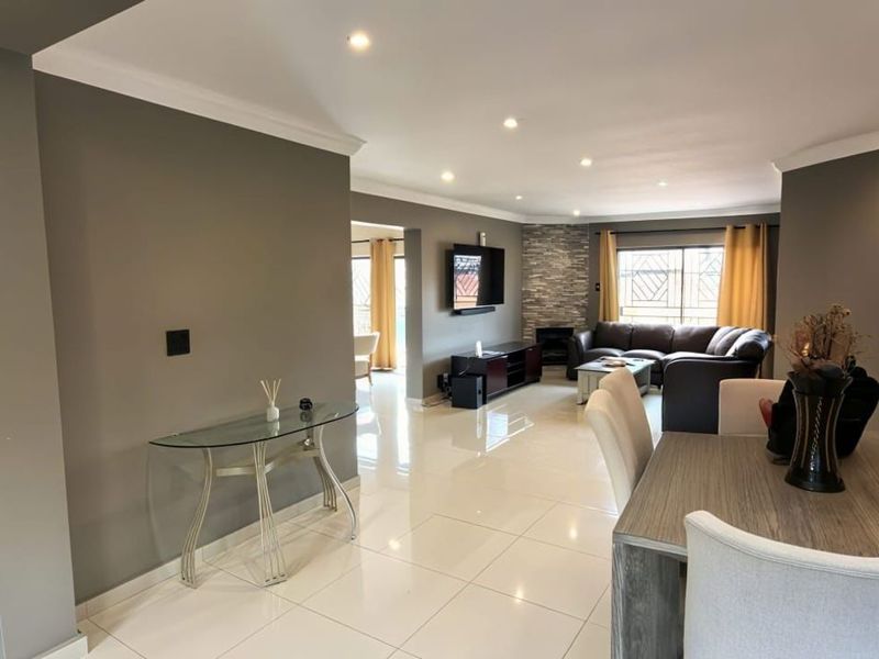 House For Sale in The Orchards - Photo 8