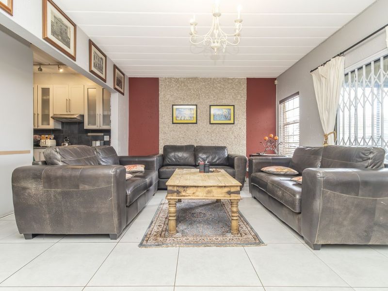 House For Sale in Honeydew Ridge - Photo 6