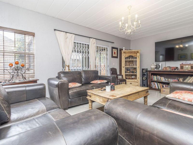 House For Sale in Honeydew Ridge - Photo 3