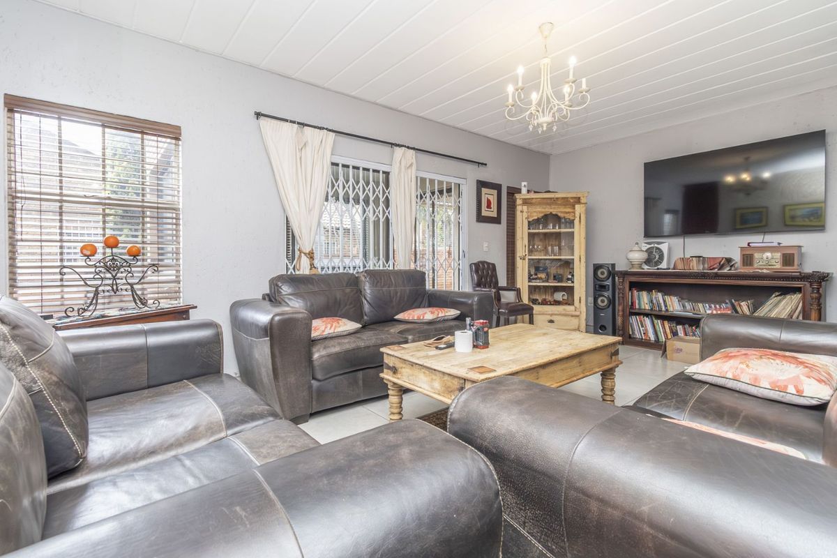 House For Sale in Honeydew Ridge - Photo 3