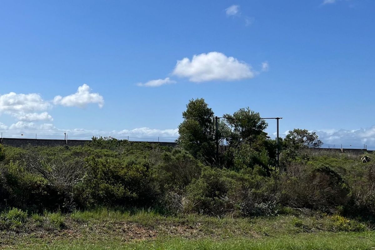 Industrial For Sale in Kwanonqaba - Photo 5