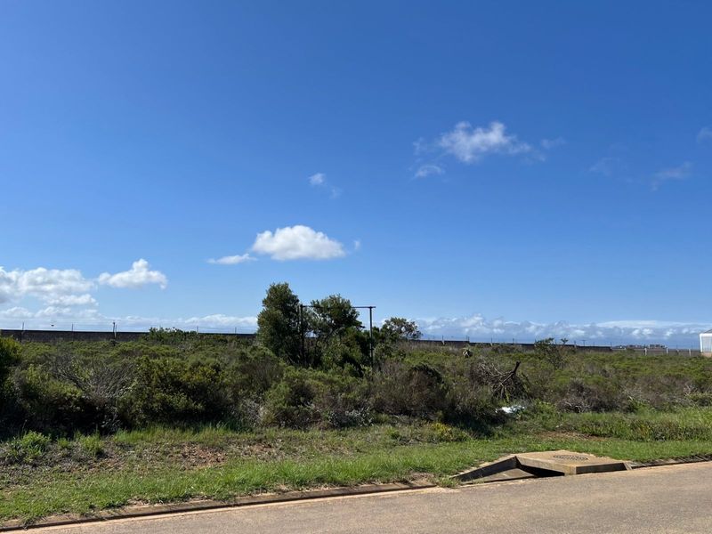 Industrial For Sale in Kwanonqaba - Photo 6