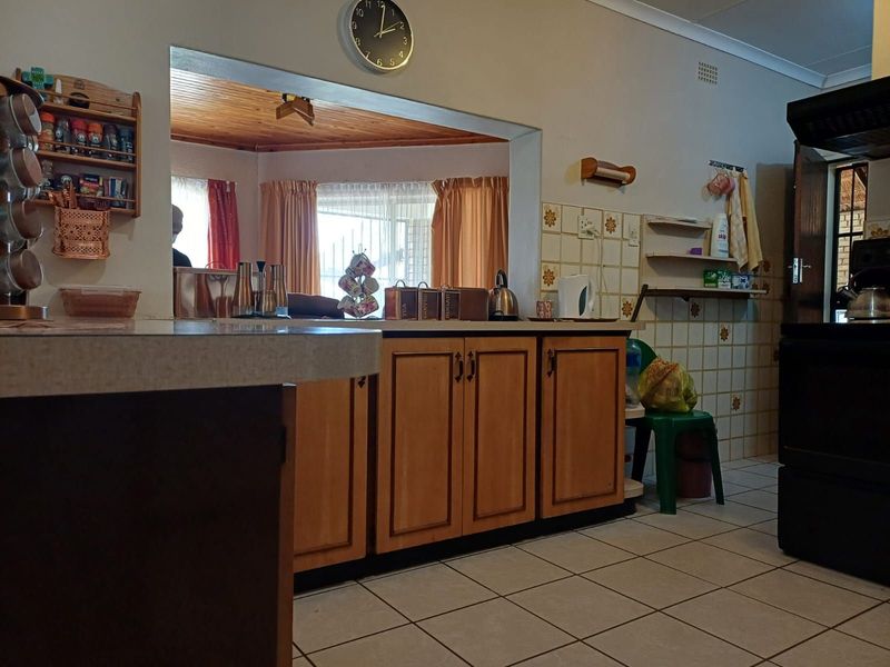 House For Sale in Stilfontein Ext 4 - Photo 7