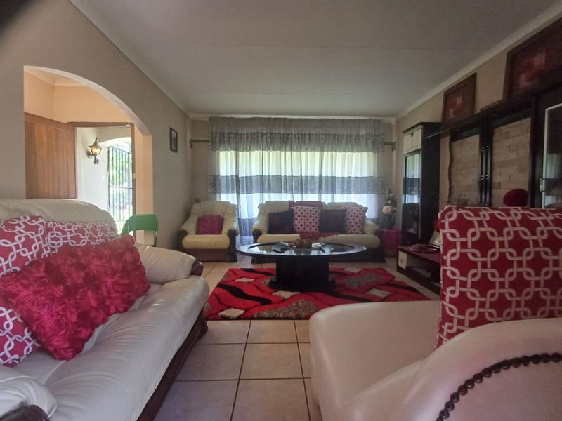 House For Sale in Stilfontein Ext 4 - Photo 4