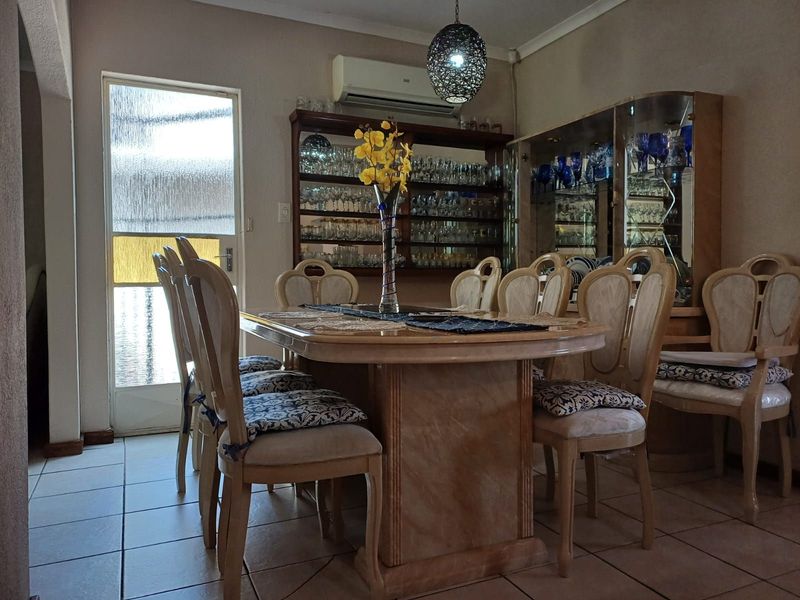 House For Sale in Stilfontein Ext 4 - Photo 5