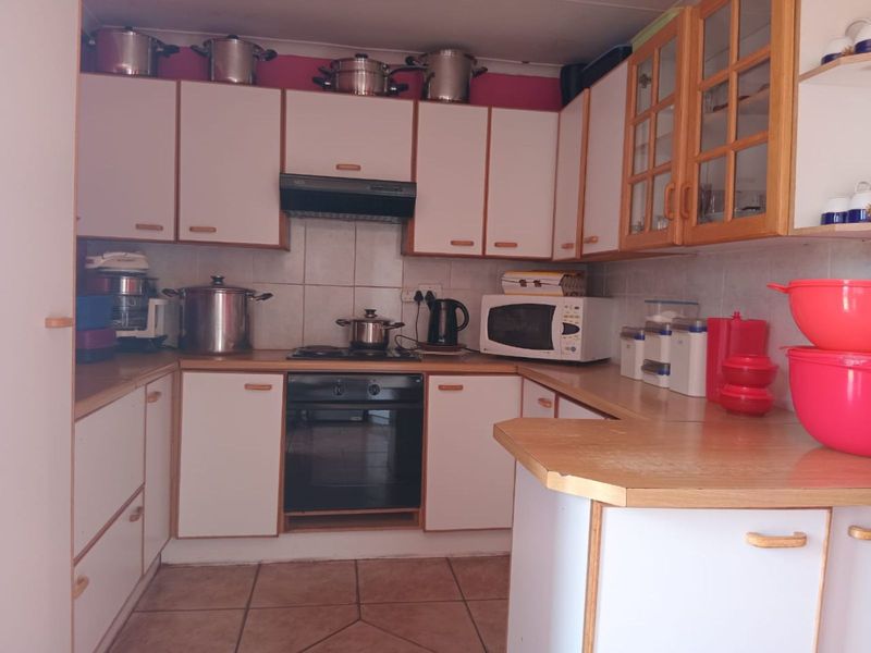 House For Sale in Queenstown Central - Photo 3