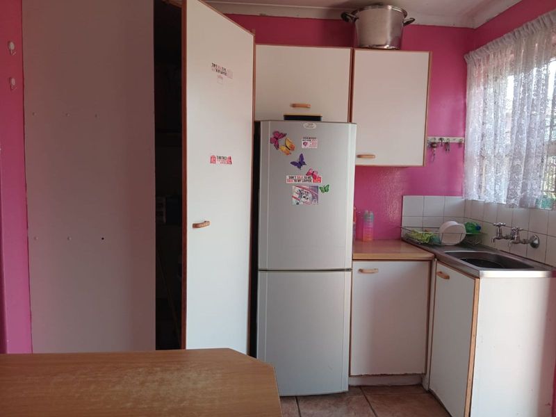 House For Sale in Queenstown Central - Photo 4