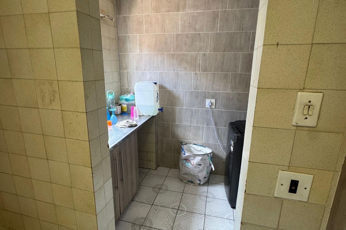 House For Sale in Model Park - Photo 5