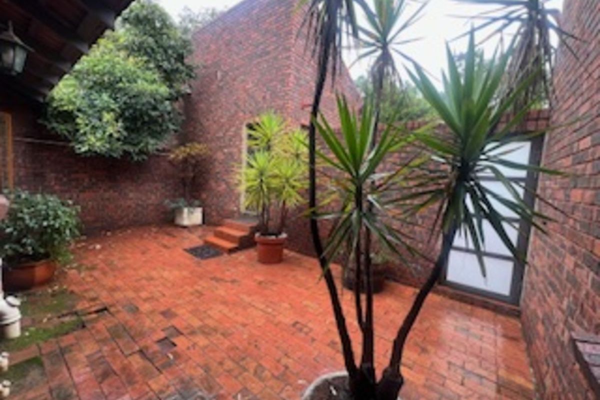 House To Rent in Bryanston - Photo 3