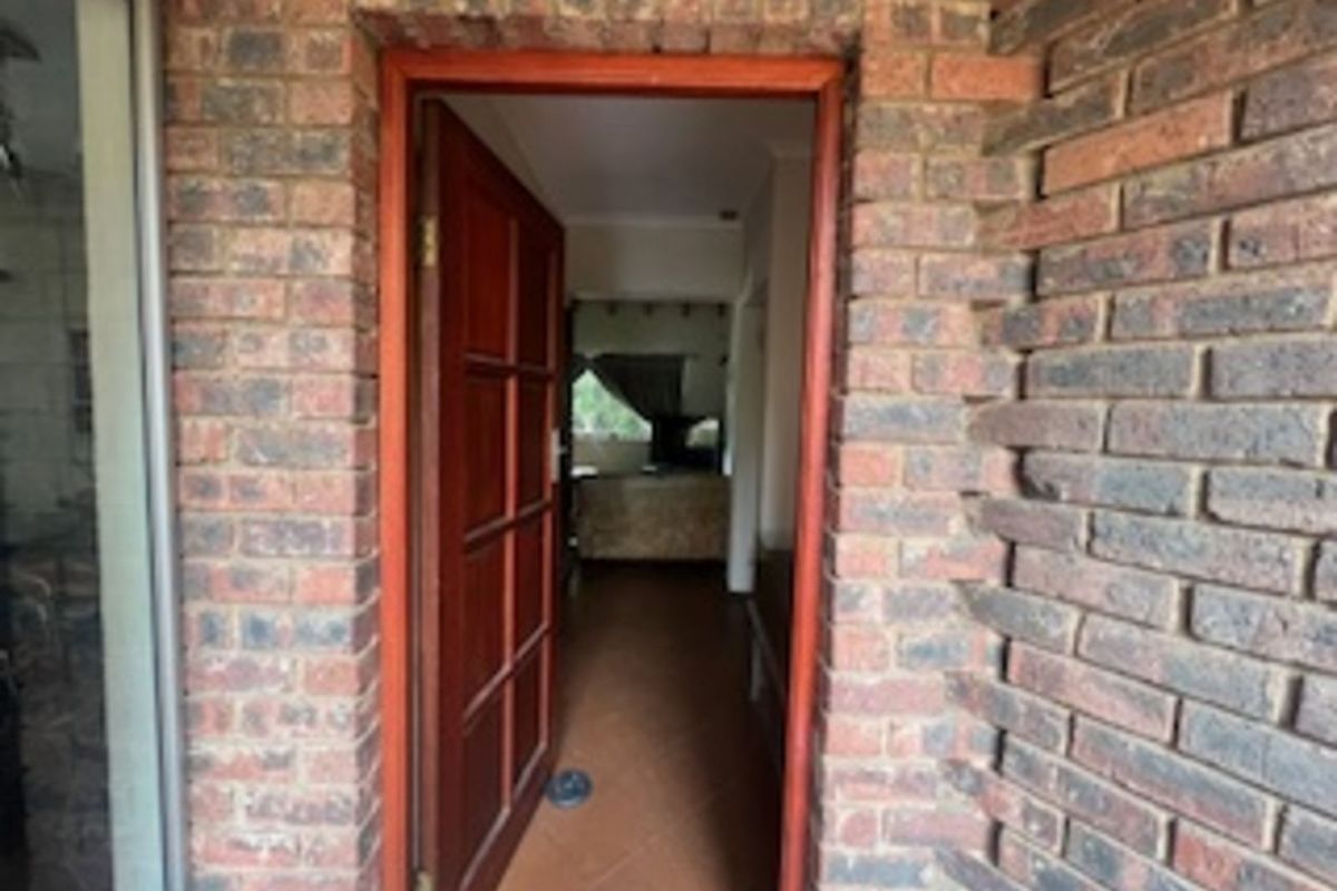 House To Rent in Bryanston - Photo 4