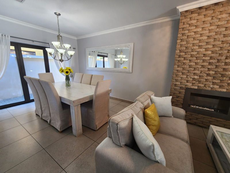 House For Sale in Hillcrest - Photo 6