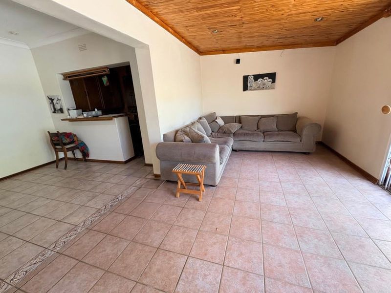 House For Sale in Monument Heights - Photo 9