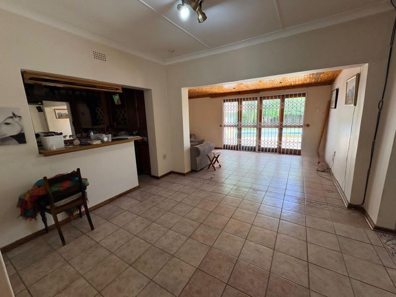 House For Sale in Monument Heights - Photo 7