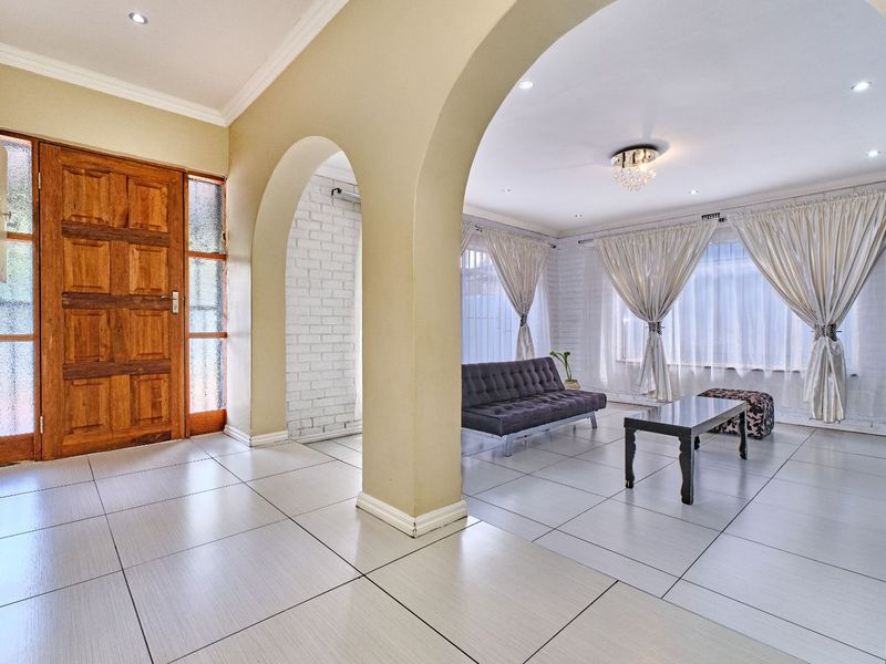 House For Sale in Greymont - Photo 7