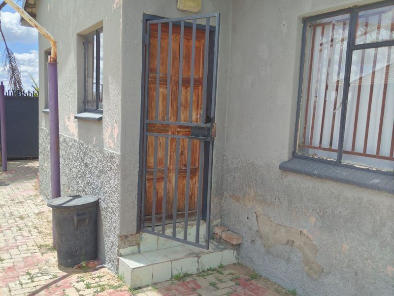 House For Sale in Seshego - Photo 5