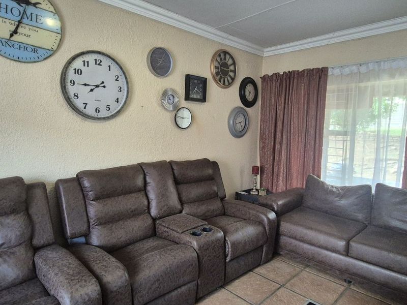 House For Sale in Lydenburg Central - Photo 10