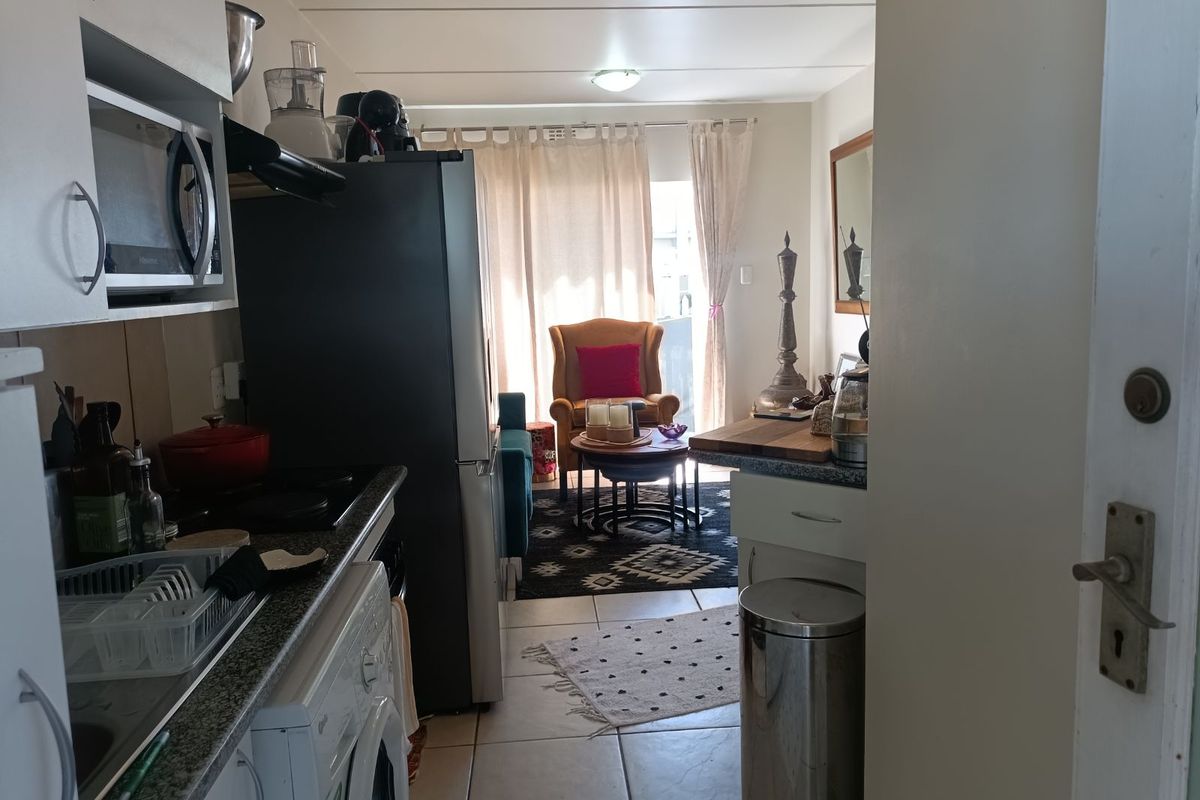 Apartment For Sale in Highbury - Photo 4