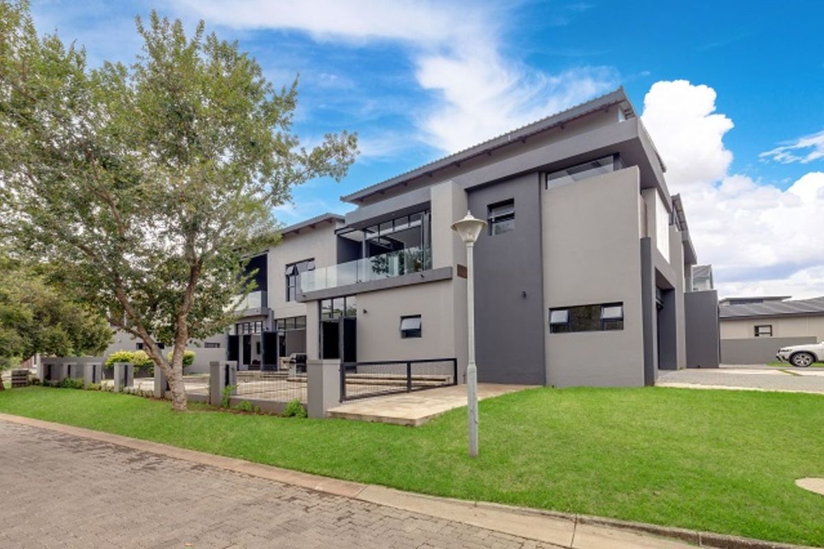 House For Sale in Copperleaf Estate - Photo 2