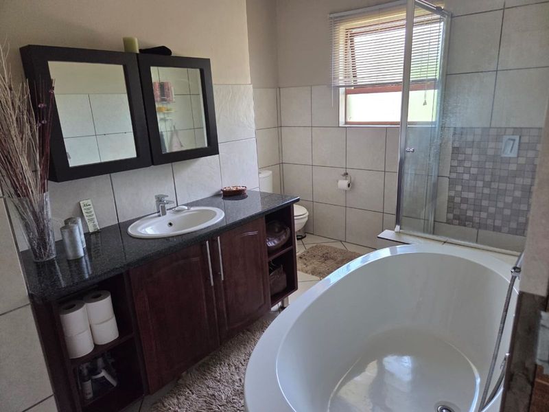 House For Sale in Bendor - Photo 9