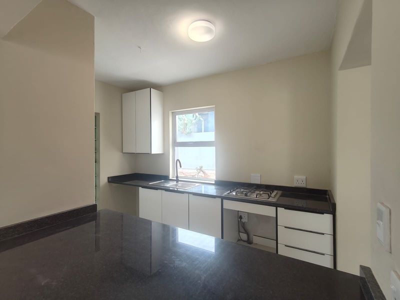 House To Rent in Westdene - Photo 4