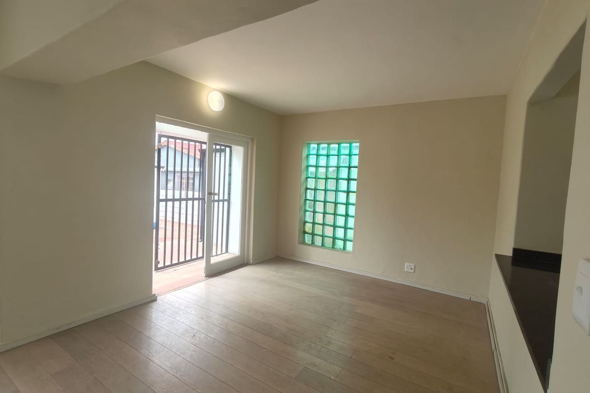 House To Rent in Westdene - Photo 5