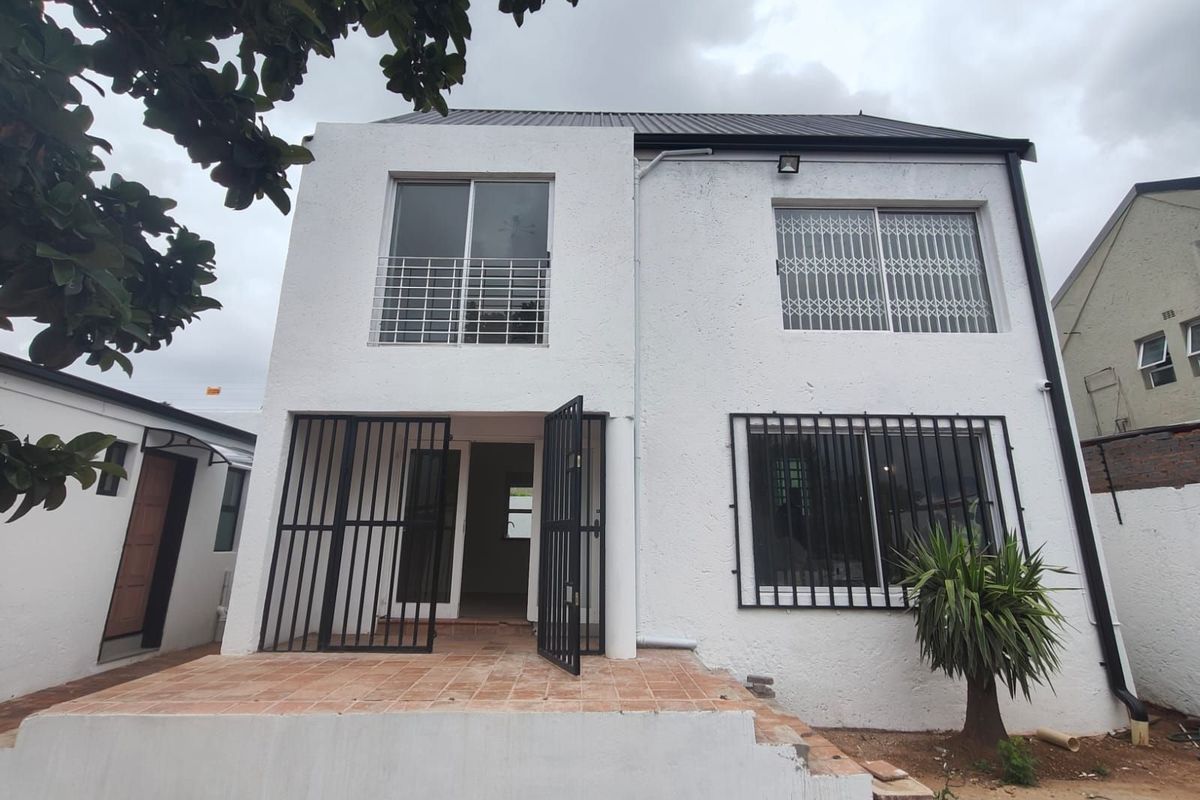 House To Rent in Westdene - Photo 2